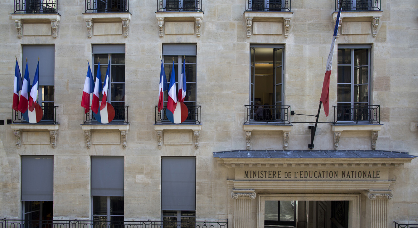 L'apprentissage de la lecture à l'École  Ministère de l'Education  Nationale, de la Jeunesse, des Sports et des Jeux Olympiques et  Paralympiques